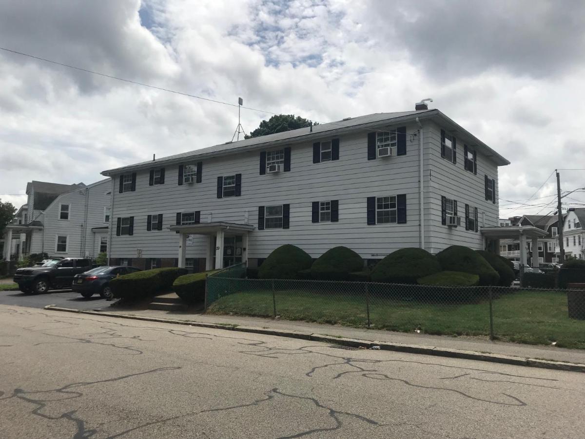 Brookside House Hotel Quincy Bagian luar foto