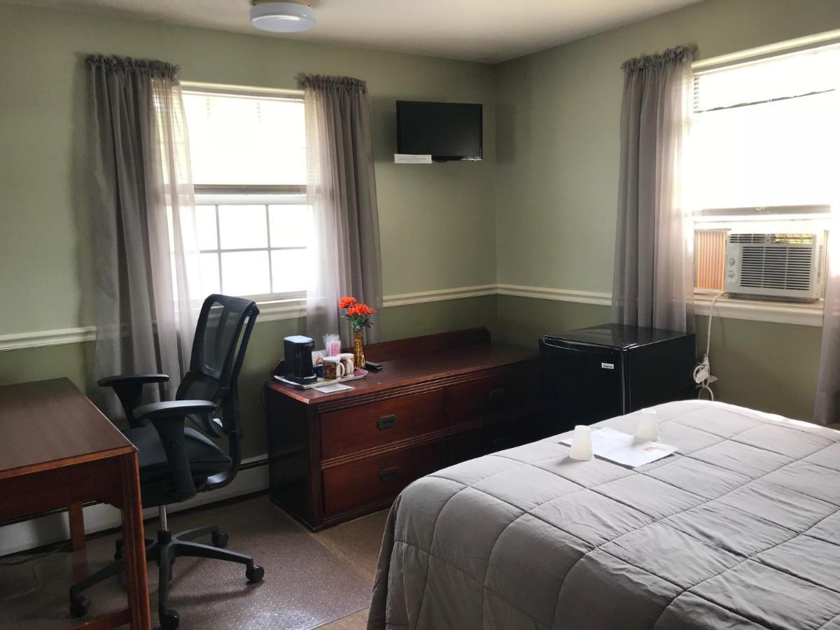 Brookside House Hotel Quincy Bagian luar foto