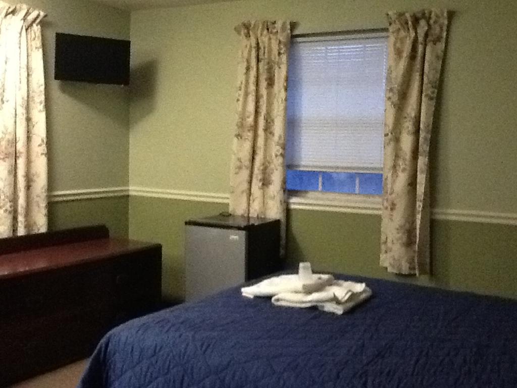 Brookside House Hotel Quincy Bagian luar foto